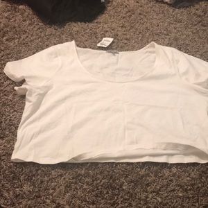 White short sleeve crop top